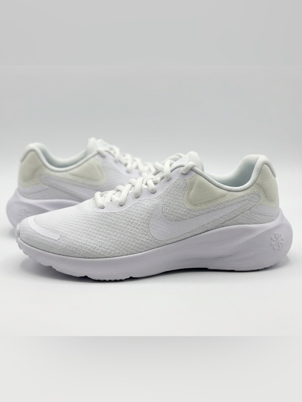 Nike Women’s All-White Lightweight Running Sneakers